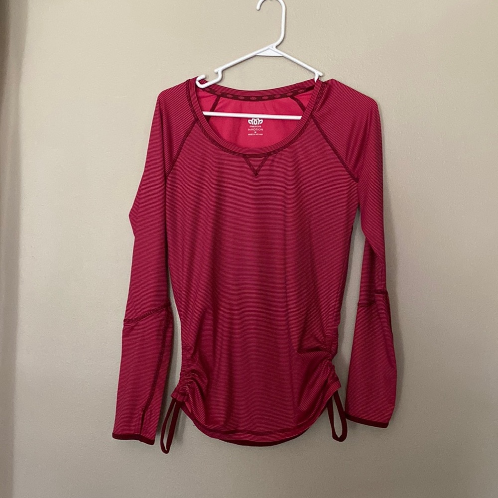 Maurices in motion athletic top